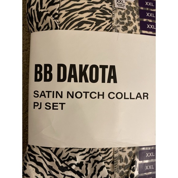 ***NWT*** BB DAKOTA PLUS SIZE SATIN NOTCH COLLAR PJ SET SIZE XXL ANIMAL PRINT‎ - Picture 2 of 12